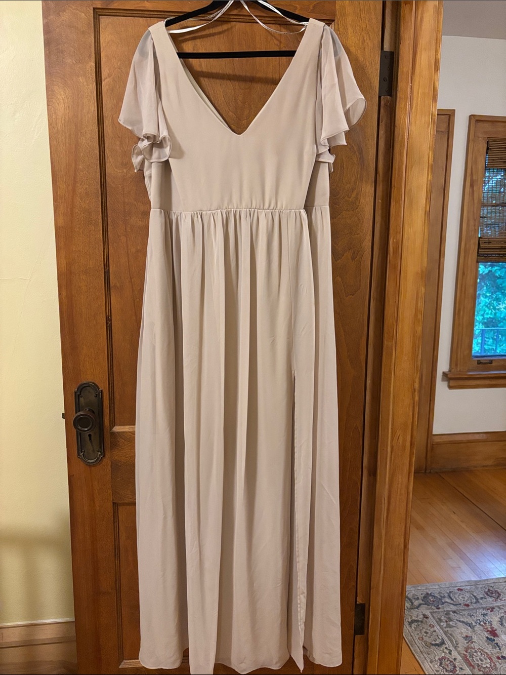 Elegant Women's V-Neck Flutter Sleeve Maxi Dress — Dark Cream/Classic Champagne